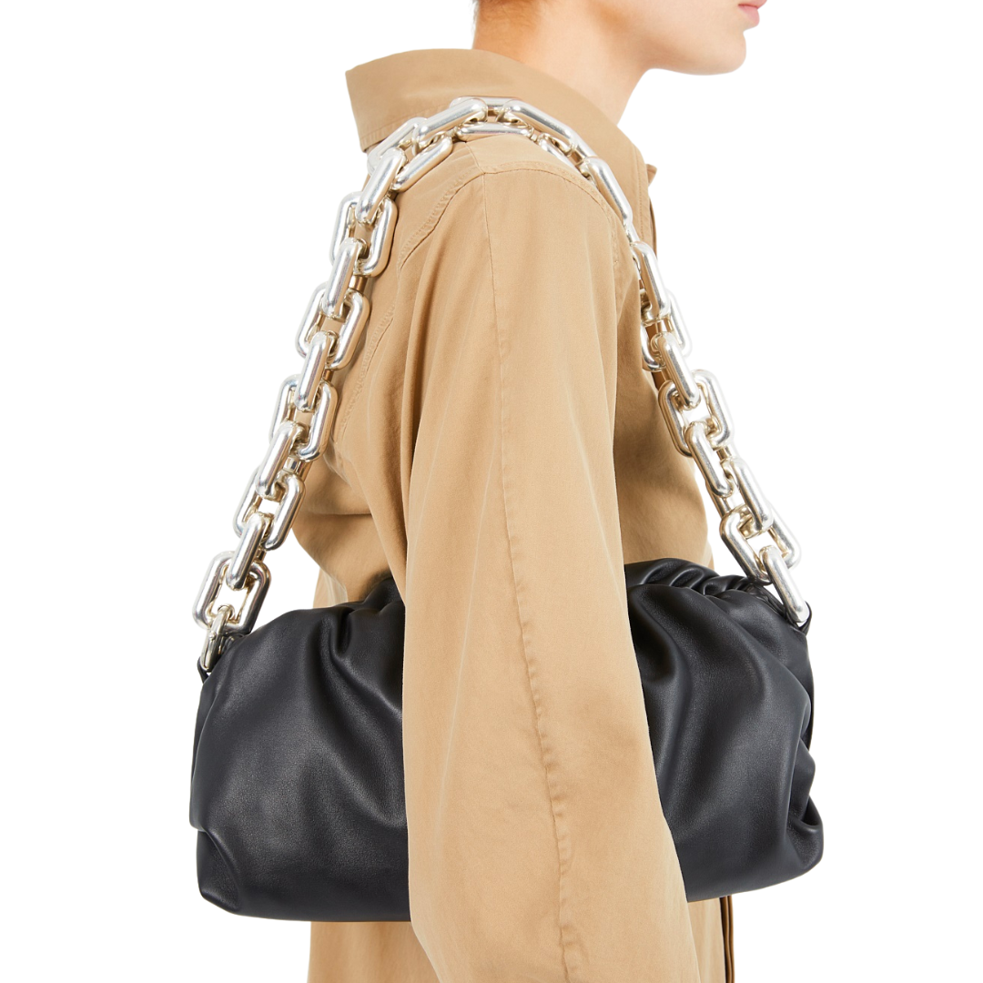 BOTTEGA VENETA CHAIN POUCH BAG (BLACK)